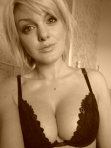 Read more about the article Verbotene Nachbarslust: Mein geiler Fick mit dem Nachbarn