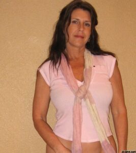 Read more about the article Die heiße Nacht mit dem Nachbarn, die ich nie vergessen werde