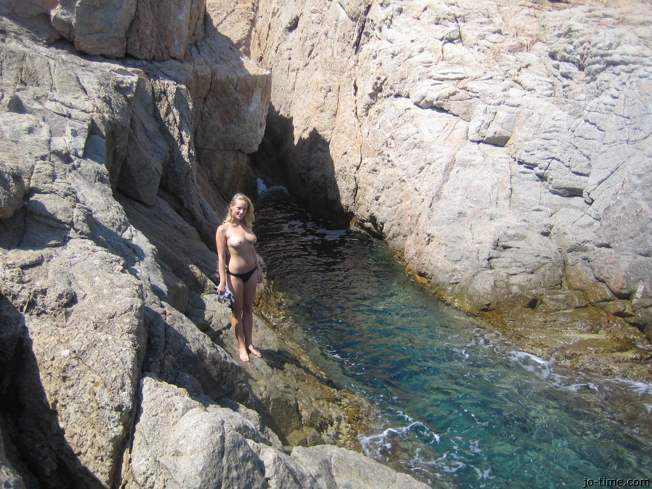 Read more about the article Meine geilen Nachbarn: Der Voyeur-Fick am Fenster