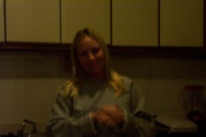 Read more about the article Mein geiler Nachbar Ali: Der verbotene Blick durchs Fenster