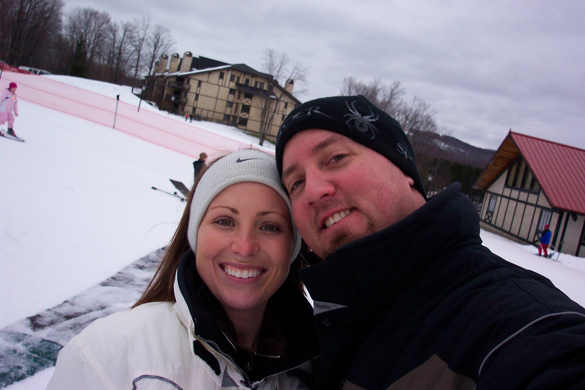 Read more about the article Geile Nacht mit dem Nachbarn: Beobachtet und hart gefickt