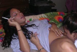 Read more about the article Verbotene Lust mit dem Nachbarn: Mein geiles Garten-Abenteuer