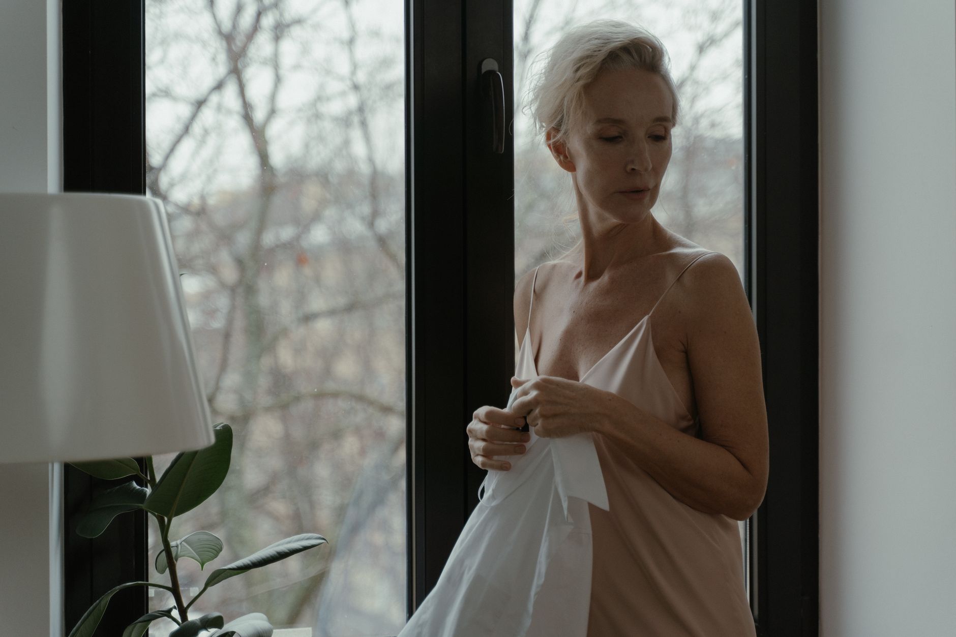 Read more about the article Geile Nachbarn: Mein verbotener Blick durchs Fenster