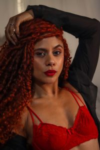 Read more about the article Meine verbotene Nacht mit dem Nachbarn – Bis der Chef kam