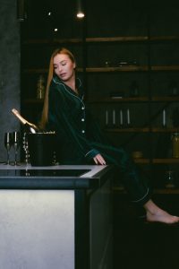 Read more about the article Mein geheimer Nachbar: Die verbotene Nacht, die mich süchtig macht